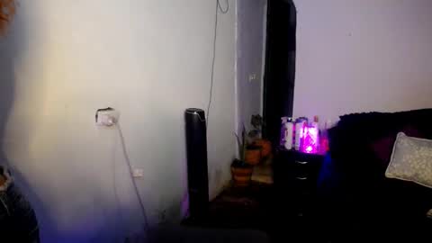 Snapshot of violet_hyuga chatting on January 16, 4:55 pm violet_hyuga online show from January 16, 4:55 pm