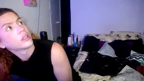 Snapshot of violet_hyuga chatting on February 17, 3:25 am violet_hyuga online show from February 17, 3:25 am