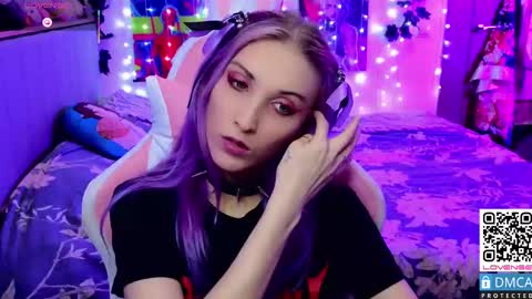 Snapshot of violet_noir_ chatting on March 7, 11:29 am Deya online show from March 7, 11:29 am