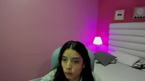 violet_sinclair online show from April 1, 11:22 am