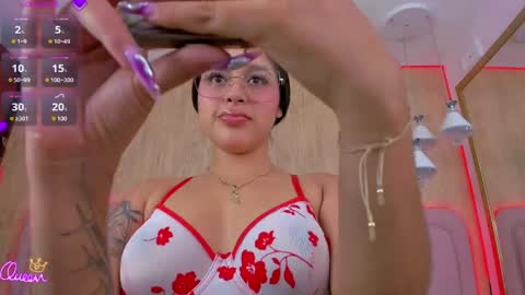 Snapshot of violeta_garcia chatting on April 26, 10:13 am Violeta Garcia online show from April 26, 10:13 am