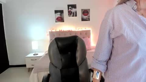 violeta_hotter_ online show from October 1, 11:49 am