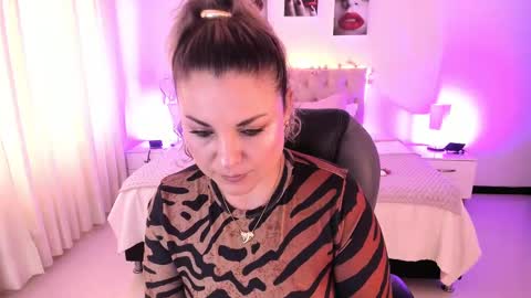 violeta_hotter_ online show from October 6, 11:29 am
