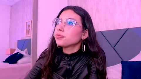 Snapshot of violeta_muns chatting on June 29, 7:25 pm Violeta online show from June 29, 7:25 pm