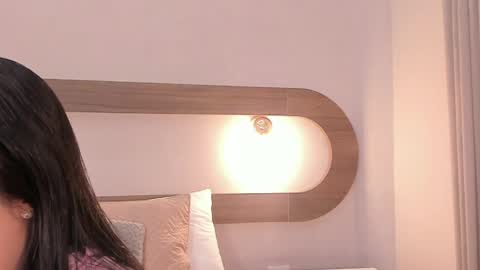 Snapshot of violeta_sum chatting on May 30, 12:46 pm Violeta Sum online show from May 30, 12:46 pm