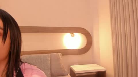 Snapshot of violeta_sum chatting on June 3, 12:30 pm Violeta Sum online show from June 3, 12:30 pm