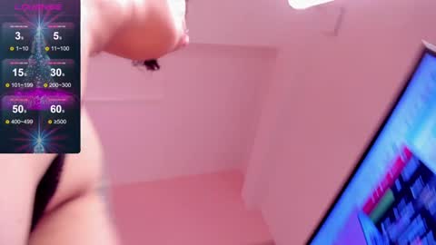 Snapshot of violetaa_millers chatting on December 9, 5:52 pm Violeta online show from December 9, 5:52 pm