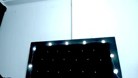 VioletaDums online show from April 18, 5:22 am