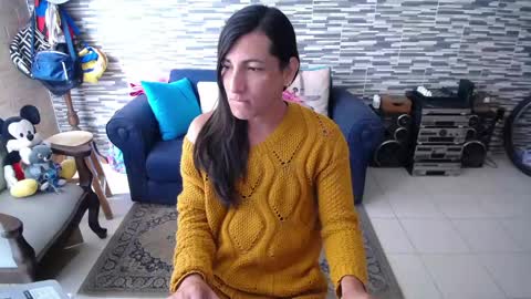 Snapshot of violetagomez_co chatting on April 19, 3:11 pm Violeta Gmez online show from April 19, 3:11 pm