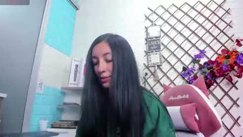 Snapshot of violetatto1 chatting on July 18, 5:39 pm Violeta online show from July 18, 5:39 pm