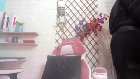 Snapshot of violetatto1 chatting on July 30, 2:32 am Violeta online show from July 30, 2:32 am