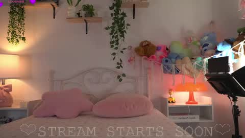 Snapshot of violeth___ chatting on April 30, 10:21 am violeth___ online show from April 30, 10:21 am