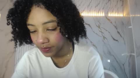 Snapshot of violeth_b chatting on October 7, 1:08 pm violeth_b online show from October 7, 1:08 pm