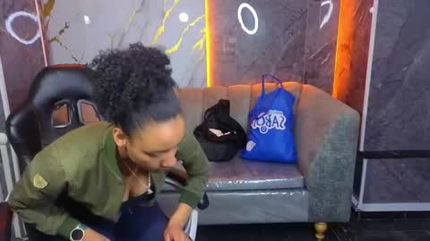 Snapshot of violeth_b chatting on November 10, 12:48 pm violeth_b online show from November 10, 12:48 pm