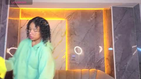 Snapshot of violeth_b chatting on January 7, 12:40 pm violeth_b online show from January 7, 12:40 pm