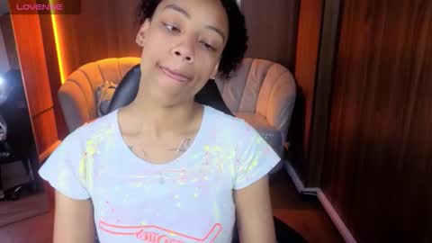 Snapshot of violeth_b chatting on January 9, 12:52 pm violeth_b online show from January 9, 12:52 pm