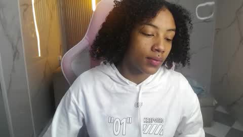 Snapshot of violeth_b chatting on January 13, 12:54 pm violeth_b online show from January 13, 12:54 pm