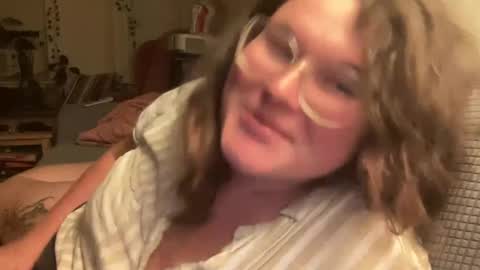 Snapshot of violetlyhappy chatting on September 9, 11:59 pm violetlyhappy online show from September 9, 11:59 pm