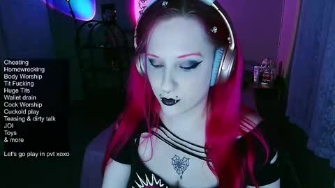Snapshot of violetoctober chatting on September 26, 8:40 am Violet October online show from September 26, 8:40 am