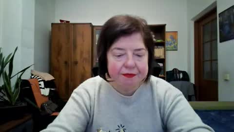 Snapshot of violetpulse chatting on February 18, 1:51 pm violetpulse online show from February 18, 1:51 pm