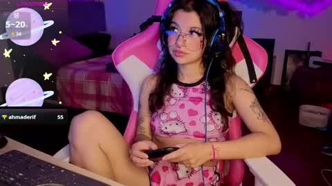   online show from April 18, 7:07 pm