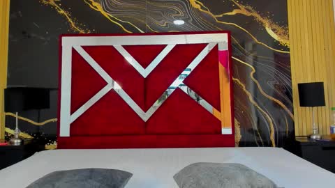 Violet Rose online show from January 14, 9:20 pm