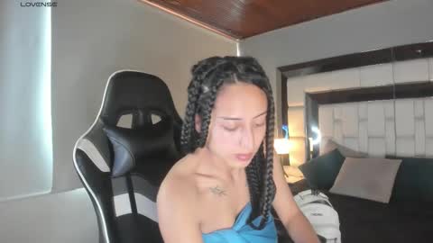 violetskinny online show from October 1, 7:42 pm