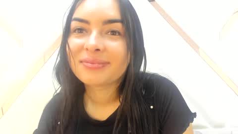 Snapshot of violett_bliss chatting on June 30, 2:56 am violett_bliss online show from June 30, 2:56 am
