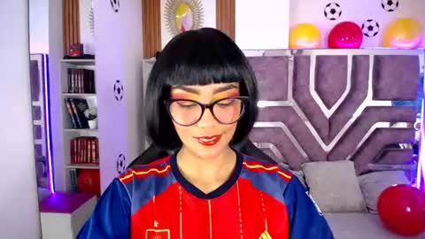 Snapshot of violett_garden chatting on June 12, 11:20 am Violet online show from June 12, 11:20 am