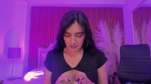 violett_hott_ online show from February 2, 12:37 pm