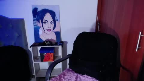 violett  Independent model online show from January 25, 10:18 pm