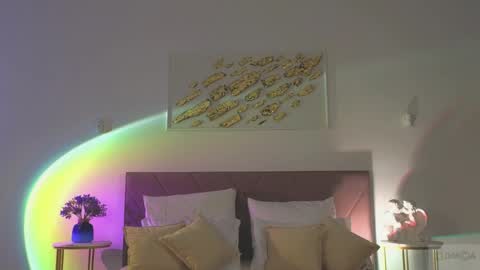 violetta_finch online show from April 13, 10:10 am