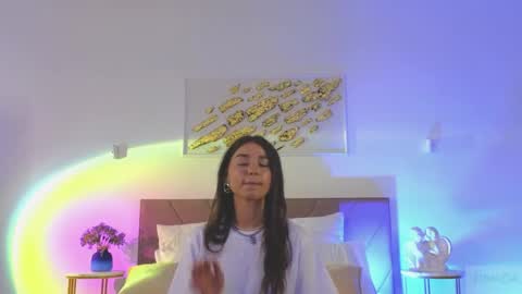 Snapshot of violetta_finch chatting on May 8, 10:20 am violetta_finch online show from May 8, 10:20 am