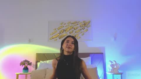 Snapshot of violetta_finch chatting on May 16, 10:36 am violetta_finch online show from May 16, 10:36 am