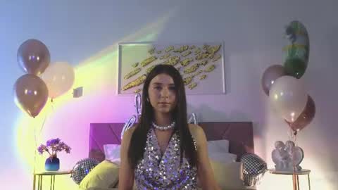 Snapshot of violetta_finch chatting on June 14, 10:50 am violetta_finch online show from June 14, 10:50 am
