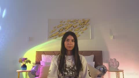 Snapshot of violetta_finch chatting on July 12, 12:18 pm violetta_finch online show from July 12, 12:18 pm