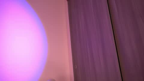 Snapshot of violetta_swift_ chatting on April 23, 3:08 am violetta independent model online show from April 23, 3:08 am