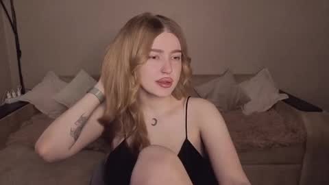 Snapshot of violettaotis chatting on May 11, 4:04 pm ViolettaOtis online show from May 11, 4:04 pm