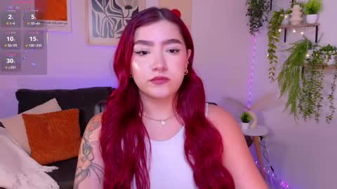 Snapshot of violettcastel chatting on April 21, 11:07 pm Violett Castel online show from April 21, 11:07 pm