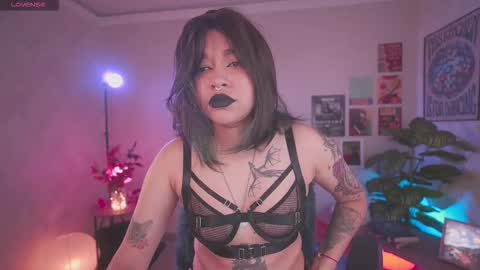 Snapshot of violette_clerk1 chatting on February 1, 9:57 pm JULIE UWU online show from February 1, 9:57 pm