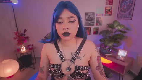 Snapshot of violette_clerk1 chatting on February 25, 7:12 pm JULIE UWU online show from February 25, 7:12 pm