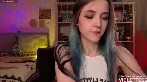 Snapshot of violettesss chatting on February 4, 1:50 pm Vi Best on my Fansly online show from February 4, 1:50 pm