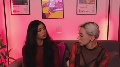 Violet online show from April 18, 1:31 am