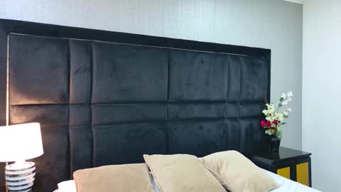 Snapshot of violettjhonson chatting on January 13, 6:46 pm ViolettJhonson online show from January 13, 6:46 pm