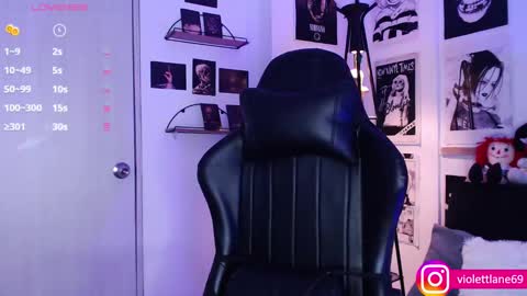 Snapshot of violettlane chatting on December 4, 9:02 pm Violeta online show from December 4, 9:02 pm