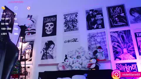 Snapshot of violettlane chatting on December 28, 2:22 am Violeta online show from December 28, 2:22 am
