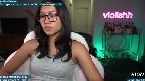 Snapshot of violishh chatting on January 10, 3:29 am follow me on twitter violishh and ig violishh online show from January 10, 3:29 am