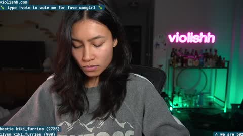 Snapshot of violishh chatting on January 13, 4:18 am follow me on twitter violishh and ig violishh online show from January 13, 4:18 am