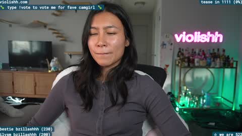 Snapshot of violishh chatting on January 13, 7:53 pm follow me on twitter violishh and ig violishh online show from January 13, 7:53 pm