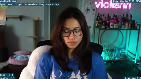 Snapshot of violishh chatting on February 2, 8:19 pm follow me on twitter violishh and ig violishh online show from February 2, 8:19 pm